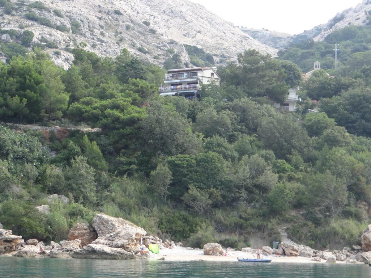 Stara Baška Apartments Bassi מראה חיצוני תמונה