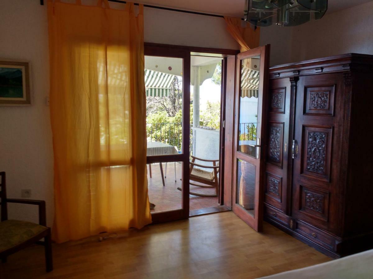 Stara Baška Apartments Bassi מראה חיצוני תמונה